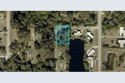 7614 Pierre Cir, North Fort Myers, FL 33917 - Photo 4