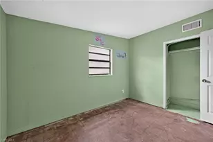 1223 Embassy Ln, Naples, FL 34104 - Photo 18