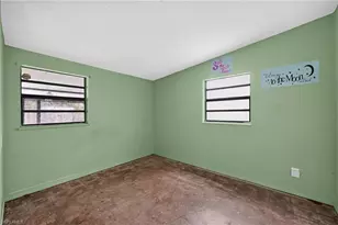 1223 Embassy Ln, Naples, FL 34104 - Photo 2