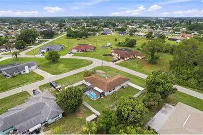 301 Hollywood St, Lehigh Acres, FL 33936 - Photo 20