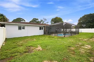 301 Hollywood St, Lehigh Acres, FL 33936 - Photo 14