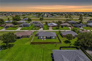 540 NW 15th St, Cape Coral, FL 33993 - Photo 4