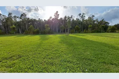 3076 Royal Gardens Ave, Fort Myers, FL 33916 - Photo 6