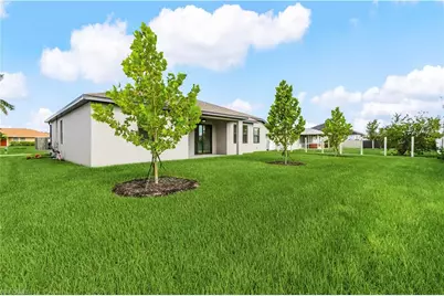 608 SE 27th St, Cape Coral, FL 33904 - Photo 12