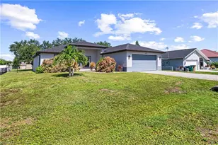 632 NE 2nd Ave, Cape Coral, FL 33909 - Photo 2