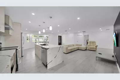 1672 Many Rd, North Fort Myers, FL 33903 - Photo 6