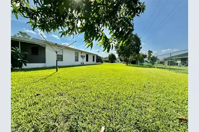 48 Heath Aster Ln, Lehigh Acres, FL 33936 - Photo 8