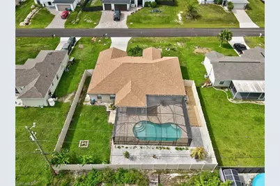 317 NE 9th Ter, Cape Coral, FL 33909 - Photo 2