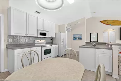 317 NE 9th Ter, Cape Coral, FL 33909 - Photo 20