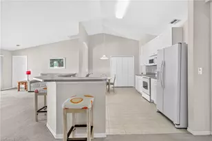 317 NE 9th Terrace, Cape Coral, FL 33909 - Photo 16