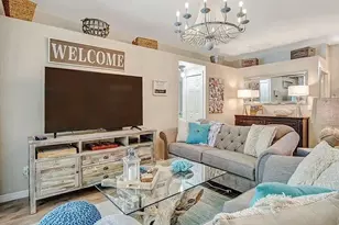 833 Mt Hood Ct, Naples, FL 34104 - Photo 2