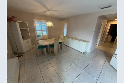 25 Temple Ct, Lehigh Acres, FL 33936 - Photo 6
