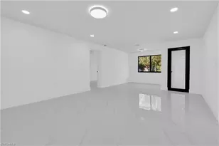 356 New York Dr, Fort Myers, FL 33905 - Photo 2