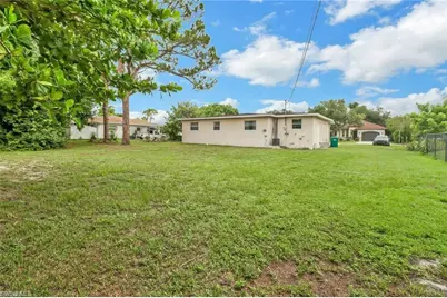 870 109th Ave N, Naples, FL 34108 - Photo 18