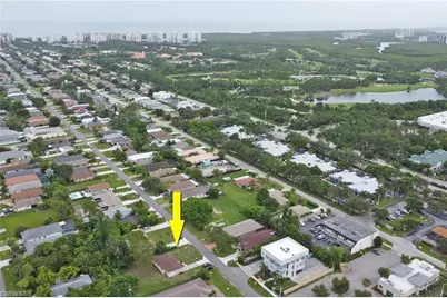 870 109th Ave N, Naples, FL 34108 - Photo 4