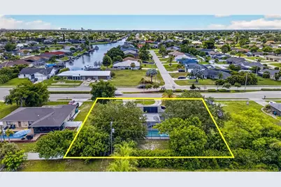 1634 Country Club Blvd, Cape Coral, FL 33990 - Photo 42