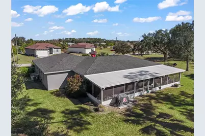 3008 Redwood Ln, Labelle, FL 33935 - Photo 2