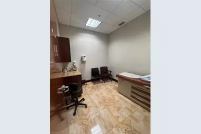 14131 Metropolis Ave #105, Fort Myers, FL 33912 - Photo 8