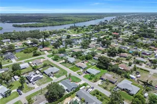 2202 Parkview Dr, Fort Myers, FL 33905 - Photo 16
