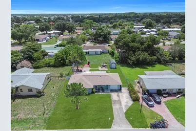 2202 Parkview Dr, Fort Myers, FL 33905 - Photo 14