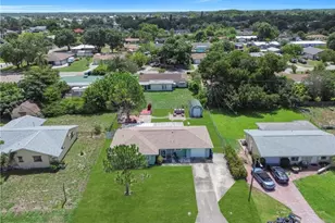 2202 Parkview Dr, Fort Myers, FL 33905 - Photo 14
