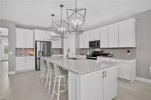 17624 Kinzie Ln, Estero, FL 33928 - Photo 4