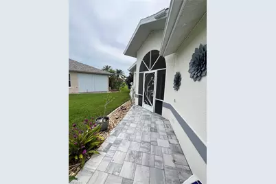 17751 Pineapple Palm Ct, North Fort Myers, FL 33917 - Photo 4