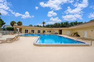 2079 Barkeley Ln, Fort Myers, FL 33907 - Photo 2