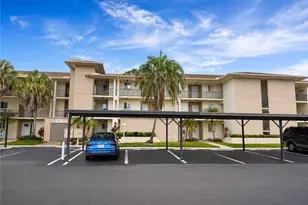 2079 Barkeley Ln, Fort Myers, FL 33907 - Photo 6