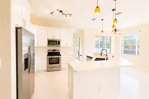 200 NW 7th Terrace, Cape Coral, FL 33993 - Photo 10