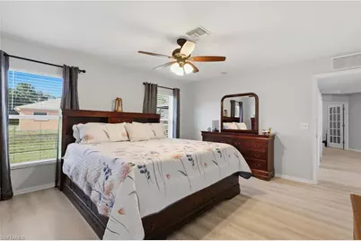 404 Parkdale Blvd, Lehigh Acres, FL 33974 - Photo 10