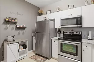15360 Bellamar Cir, Fort Myers, FL 33908 - Photo 6