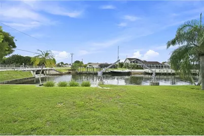 903 SE 20th Ct, Cape Coral, FL 33990 - Photo 6
