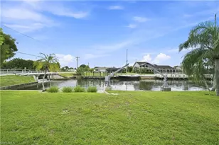 903 SE 20th Ct, Cape Coral, FL 33990 - Photo 6