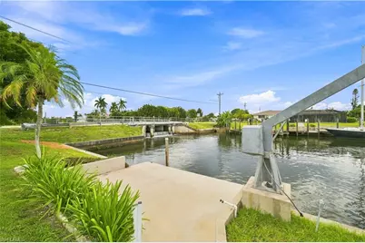 903 SE 20th Ct, Cape Coral, FL 33990 - Photo 10