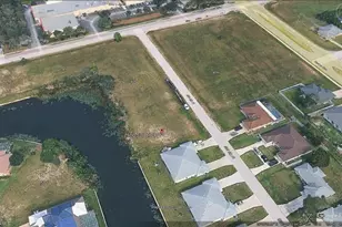 500 SW 8th Pl, Cape Coral, FL 33991 - Photo 1