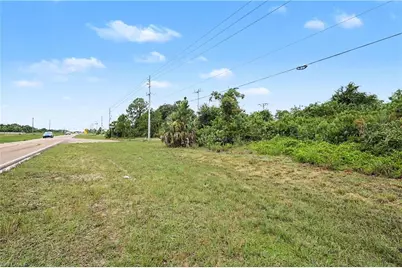 5101 Sunshine Blvd N, Lehigh Acres, FL 33971 - Photo 4