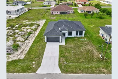 4002 9th St SW, Lehigh Acres, FL 33976 - Photo 4