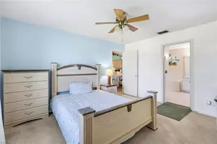 1015 SE 4th Pl, Cape Coral, FL 33990 - Photo 16