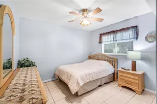 1015 SE 4th Pl, Cape Coral, FL 33990 - Photo 18