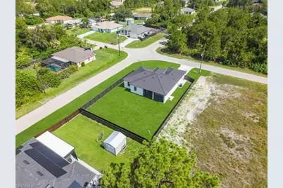 2911 38th St W, Lehigh Acres, FL 33971 - Photo 4