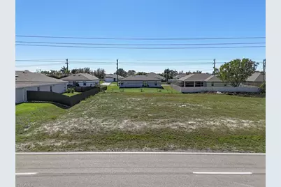 2002 Kismet Pkwy W, Cape Coral, FL 33993 - Photo 2