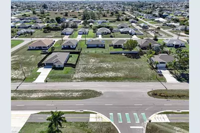 2002 Kismet Pkwy W, Cape Coral, FL 33993 - Photo 8