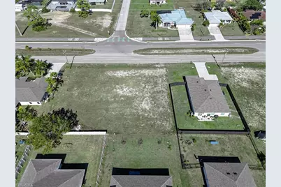 2002 Kismet Pkwy W, Cape Coral, FL 33993 - Photo 16