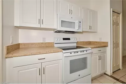 3825/3827 Hollycrest St, Fort Myers, FL 33905 - Photo 18