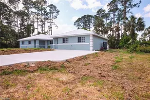 3825/3827 Hollycrest St, Fort Myers, FL 33905 - Photo 12