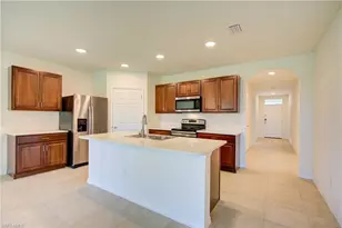 919 NE 11th St, Cape Coral, FL 33909 - Photo 2