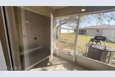 922 SE 13th Ter, Cape Coral, FL 33990 - Photo 14