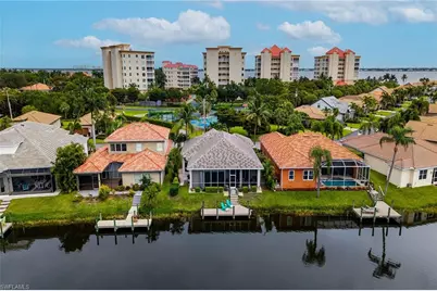 14610 Laguna Dr, Fort Myers, FL 33908 - Photo 30