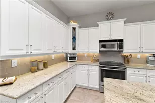 14610 Laguna Dr, Fort Myers, FL 33908 - Photo 8